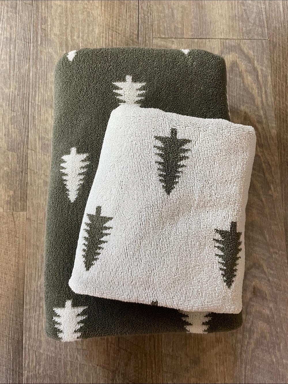 •| pottery barn jacquard towel